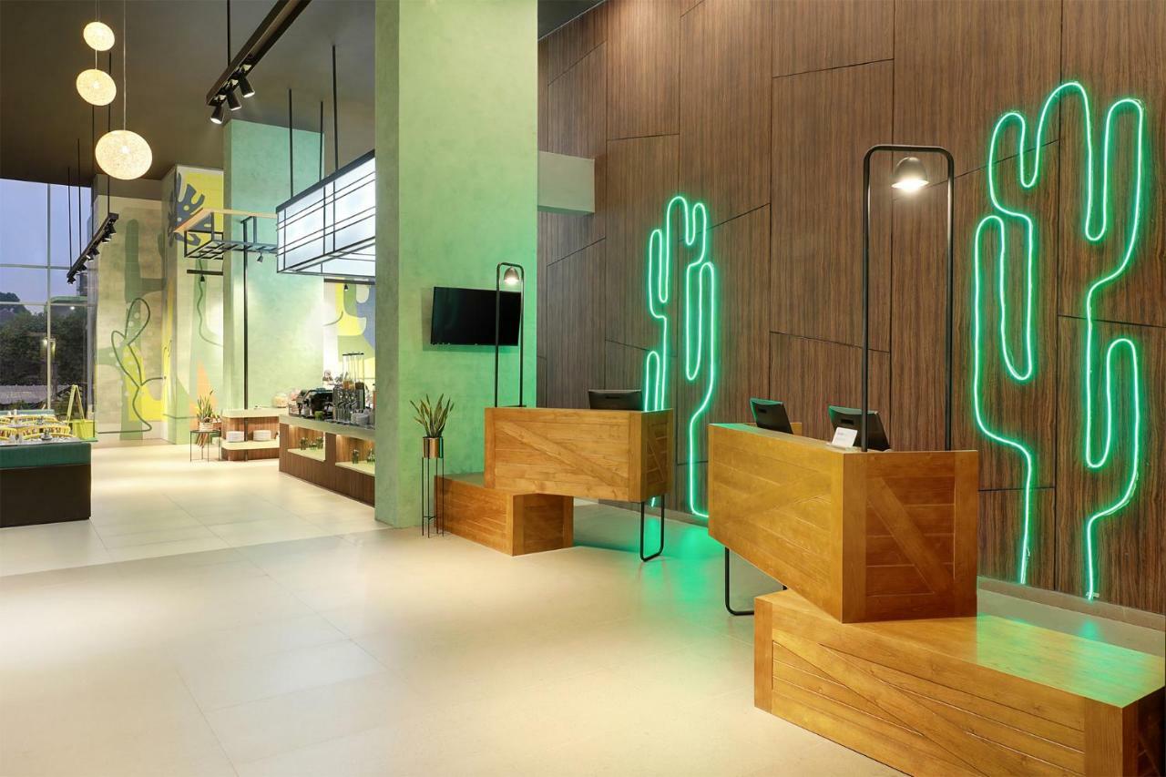 Ibis Styles Simatupang होटल